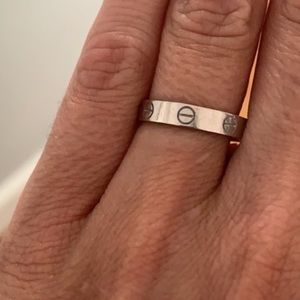 Cartier Love Mini ring in white gold